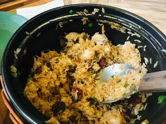 广式腊味煲仔饭-狐狸爱上椰子鸡(滨江星光大道店)