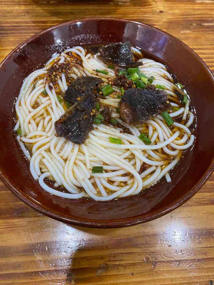 常德牛肉粉面-"粉的味道挺好的,可能是过年的时候去吃的原.
