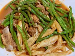 豆角排骨焖卷子-闻道食府烙饼卷带鱼(原车耳营店原大觉寺店)