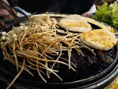 -胡悦里韩式烤肉(芝罘万达广场店)