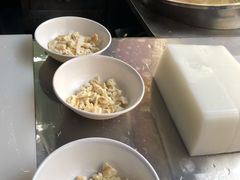 锅盔馍-何老二卤汁凉粉