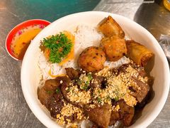 -Mrs Pho Bussorah Street(former Beach Road)