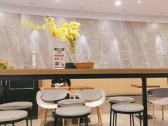 大堂-龙治汉堡(中华城店)