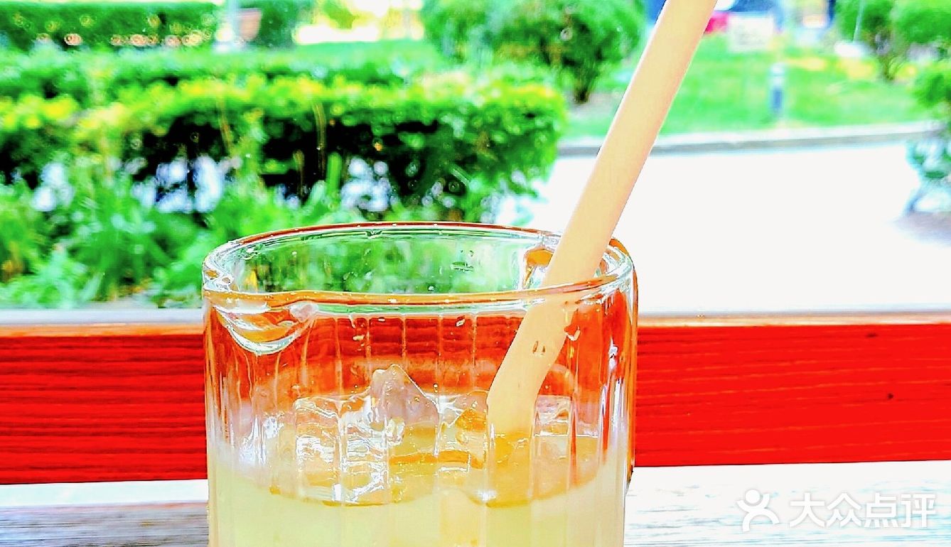 🍃夏日不散场——窗边一杯清风拂过的🍈蜜瓜苏打