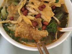 -丽丽三鲜螺蛳粉(田林路店)