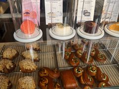 -VERIE BAKEHOUSE