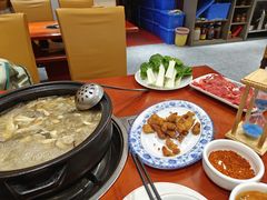 -菌之家·专业纯野生菌火锅·特色炒菌