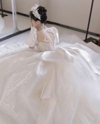 -不晚国际婚纱礼服