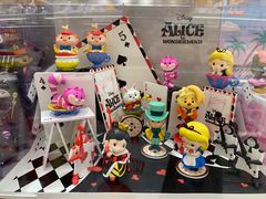 -泡泡玛特POPMART(上海环球港店)