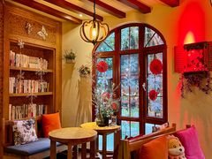 -月亮眼花园餐厅书吧酒吧