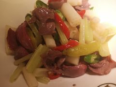 酸辣鸡杂炒藕尖-江渔儿酸菜鱼(映月湖环宇城店)