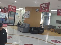 -雅悦齿科(顾村公园店)