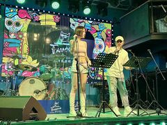 -Famous肥猫墨西哥音乐餐吧(五棵松华熙LIVE店)