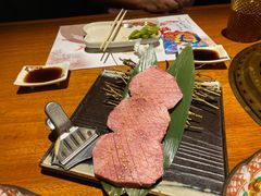上等厚切牛舌-肉魁屋·烧肉·烧鸟·酒场(高新店)