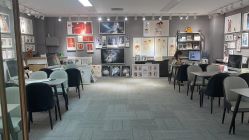 -伯爵婚纱摄影(光谷店)