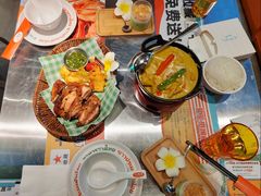 -小小集渔·泰式大排档(太古里香槟店)