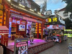 -刘姐啤酒鱼民族演艺餐厅(西街总店)