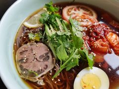 冷面-海鲜烧烤