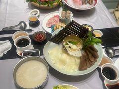 -红鼎豆捞·非遗鲍皇汤火锅(宝丰路店)