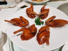 玻璃脆皮乳鸽-利苑酒家(金宝店)