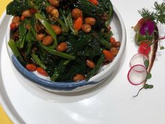 -皇冠明珠鱼翅楼(水上公园店)