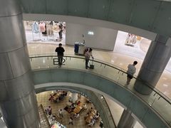 -爱雍·乌节