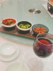 点击看大图 -皇冠假日酒店宴会厅