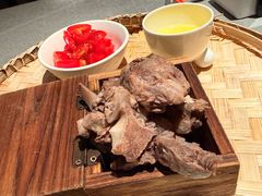 -左庭右院鲜牛肉火锅黑金店(陆家嘴中心店)