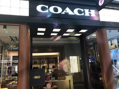 -COACH蔻驰(银泰店)