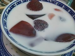 -广信牛奶甜品世家(台东店)