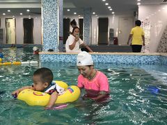 -乐悠游亲子游泳俱乐部