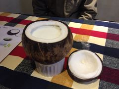 -志龙皇冠吃货椰子铺