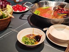 -由衷贵州酸汤牛肉火锅(新桥店)