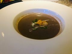黑松露牛肝菌菇汤-MOJO•湖景音乐餐厅•Bar(湖滨店)