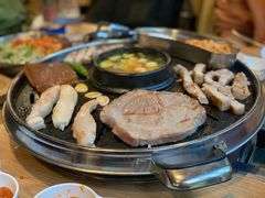 -江南猪肉商会无限续吃(弘大店)