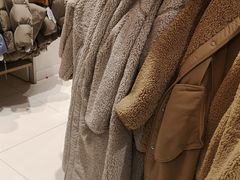 -优衣库(上海金桥国际商业广场店)