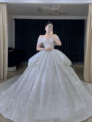 -予白婚纱礼服馆