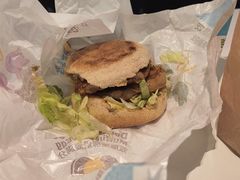 -麦当劳(上海虹桥站30B检票口楼上)