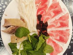 -桥香园云南过桥米线(金马碧鸡店)