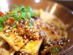 -巴四老城区炭火蛙锅(张江店)
