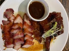 烧鹅拼叉烧-猪肉婆私房菜(容桂总店)