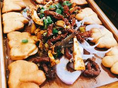 东镇烤三味-老东镇啤酒屋海鲜加工·蒸汽海鲜·海鲜烧烤(台东店)