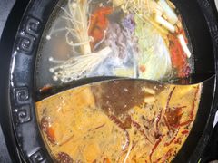 -周周有辣火锅馆(玖耀里店)