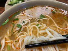 猪肘汤面-亮亮面馆(经六路店)