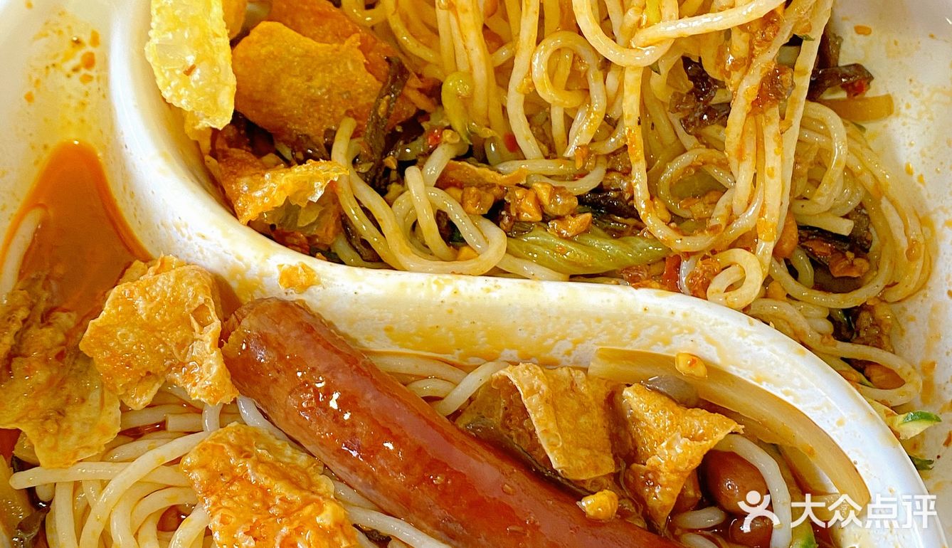 河西大学城也有鸳鸯螺蛳粉了！炸蛋巨巨巨好吃