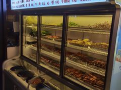 面包甜点陈列柜-姥姥家大缸烧烤(台东店)