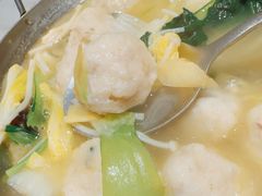 砂锅自制鱼丸娃娃菜砂锅-宏玲餐厅(四川南路店)