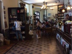 书吧-良友书坊(安徽路店)