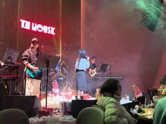 -TZ House音乐现场(来福士中心店)