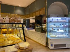 面包甜点陈列柜-龙凤点心饼家·39年老字号(松岗店)